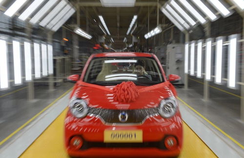 無錫首輛自主品牌新能源汽車下線 黃欽啟動(dòng)首車，開啟造車新紀(jì)元